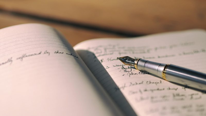 ノートと鉛筆 連絡帳の書き方イメージ