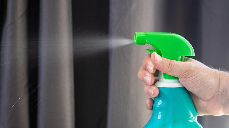 消毒用アルコールスプレーボトル