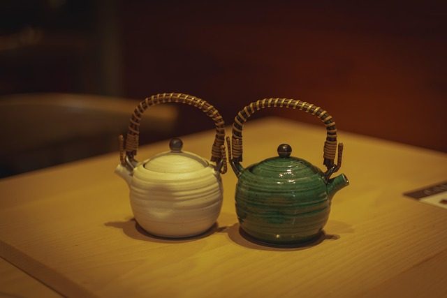日本茶と茶器 家庭訪問で出す緑茶のイメージ
